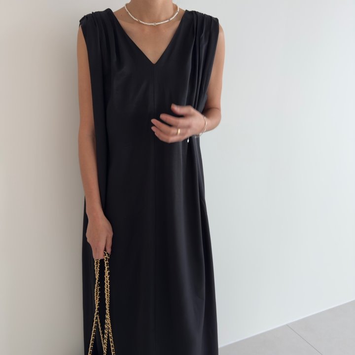 Ripple - Korean Women Fashion - #womensfashion - Month Shirring One-piece - 4