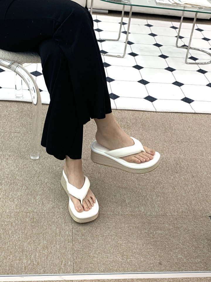 Vade - Korean Women Fashion - #momslook - Faux Wood Lightweight Wedge Flip-Flop Sandals - 11