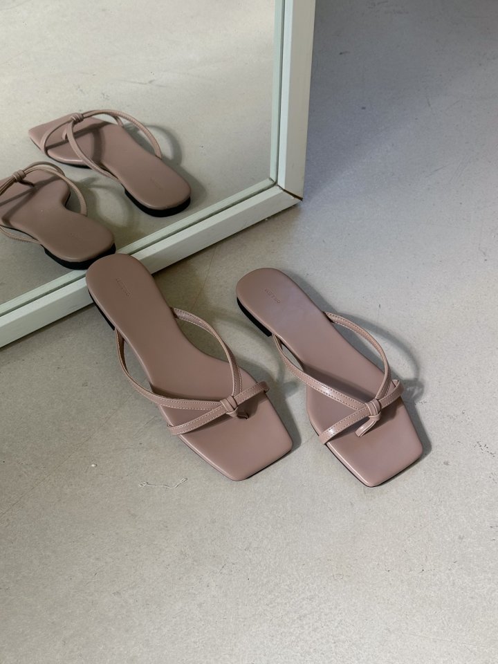 Vade - Korean Women Fashion - #momslook - Slim Flip-Flop Slipper Sandals - 5