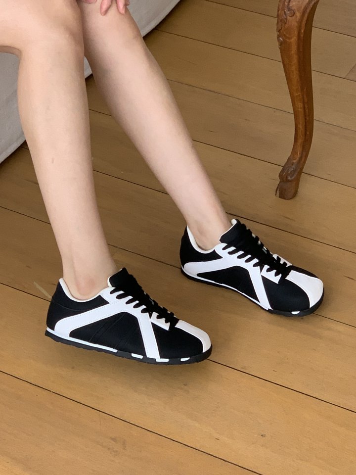 Vade - Korean Women Fashion - #momslook - Two-Tone Silver Black Soft Sneakers - 8