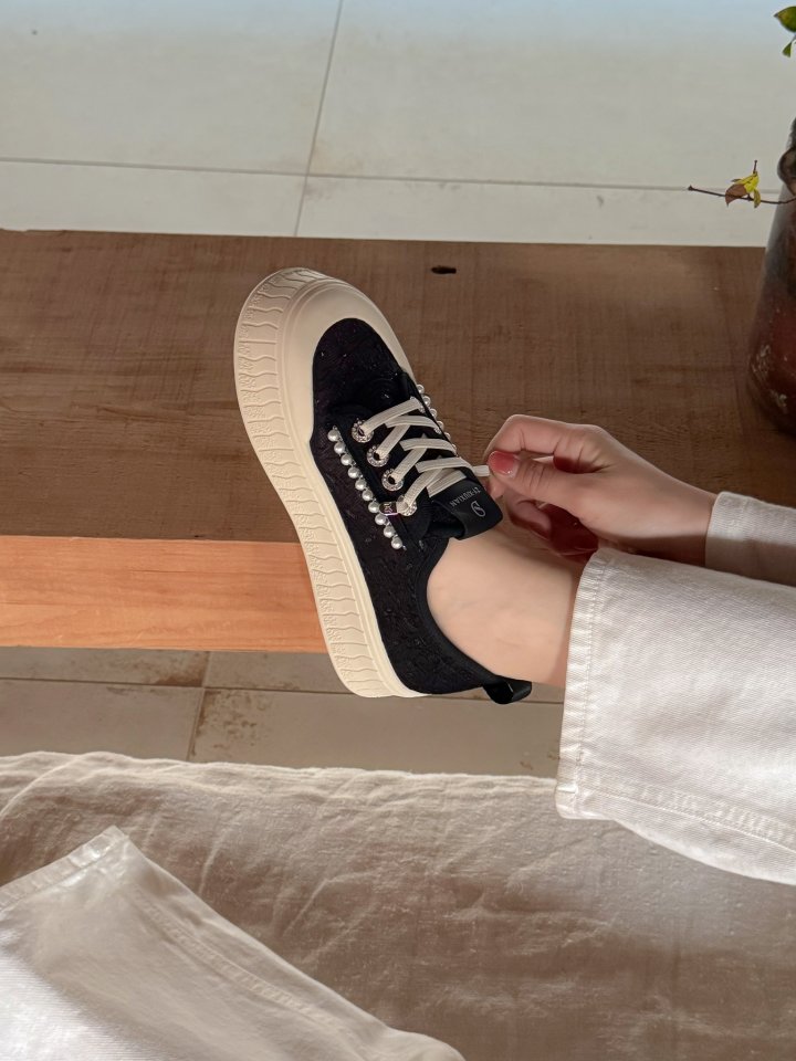 Vade - Korean Women Fashion - #momslook - Pearl Sneakers - 3