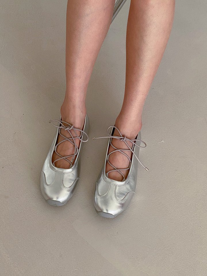 Vade - Korean Women Fashion - #momslook - Slim Round Flat - 10
