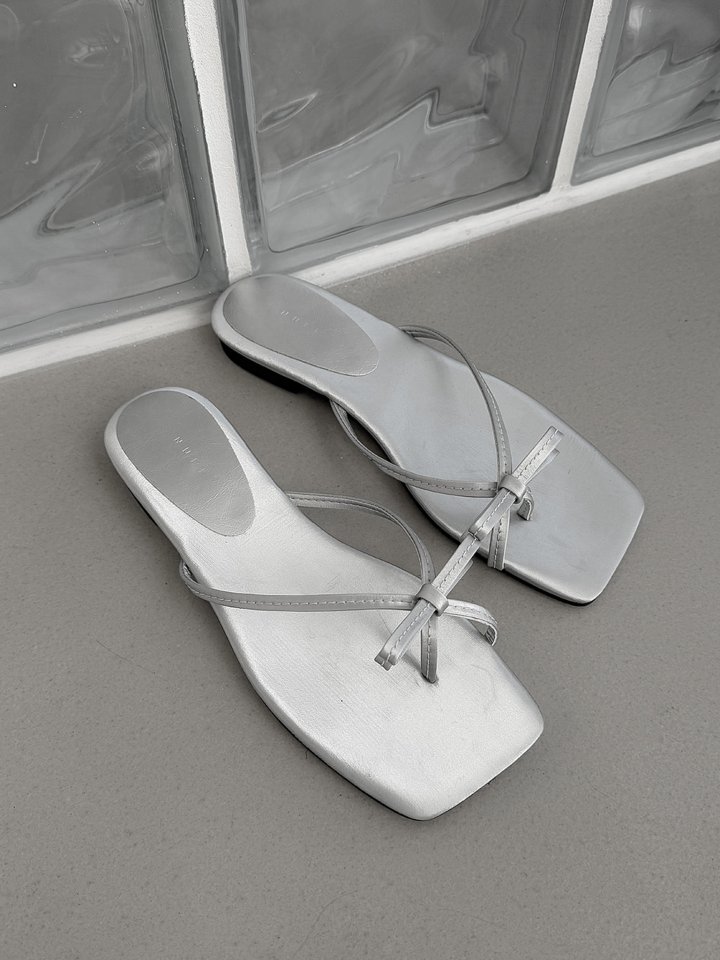 Vade - Korean Women Fashion - #momslook - Point Ribbon Flip-Flop Sandals - 2