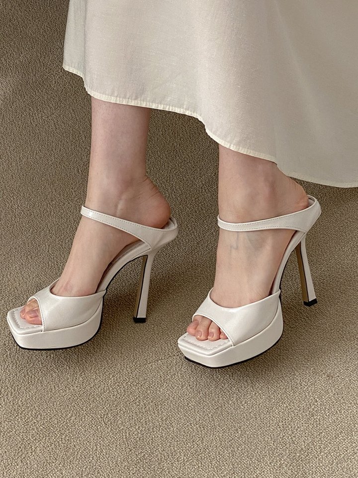 Vade - Korean Women Fashion - #momslook - Strap Square Heels - 5