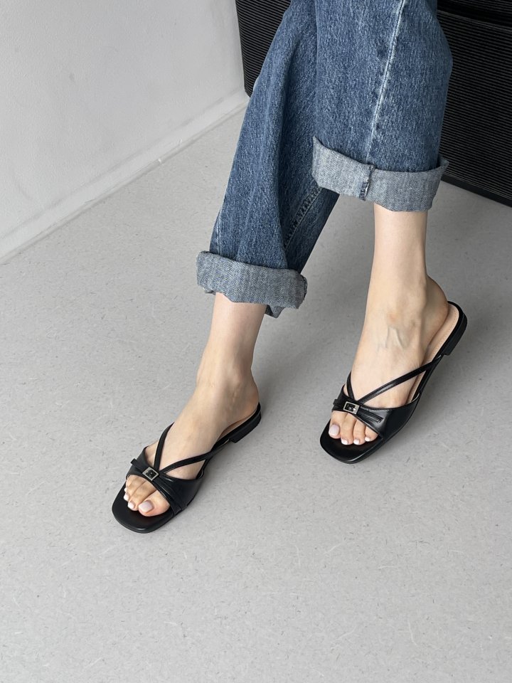 Vade - Korean Women Fashion - #momslook - Low Heel Sandals Slipper Velcro Buckle - 10