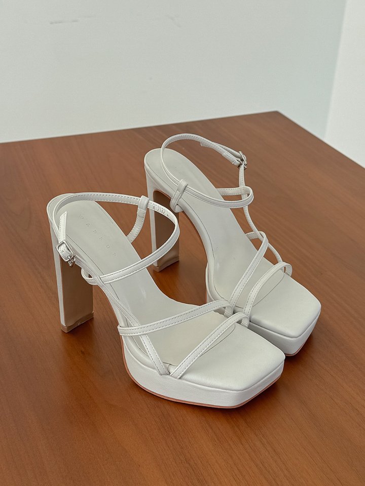 Vade - Korean Women Fashion - #momslook - Kill Heel Strap Sandals Heels - 2