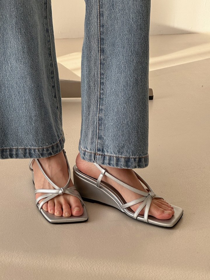 Vade - Korean Women Fashion - #momslook - Wedge Sandals - 12