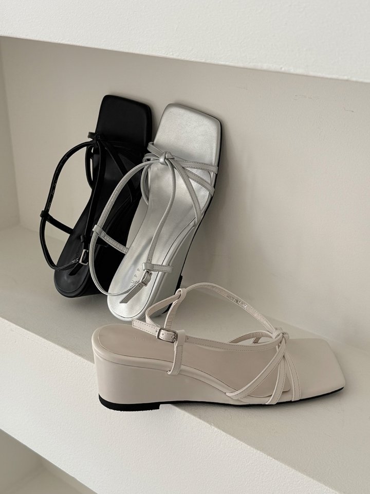 Vade - Korean Women Fashion - #momslook - Wedge Sandals - 2