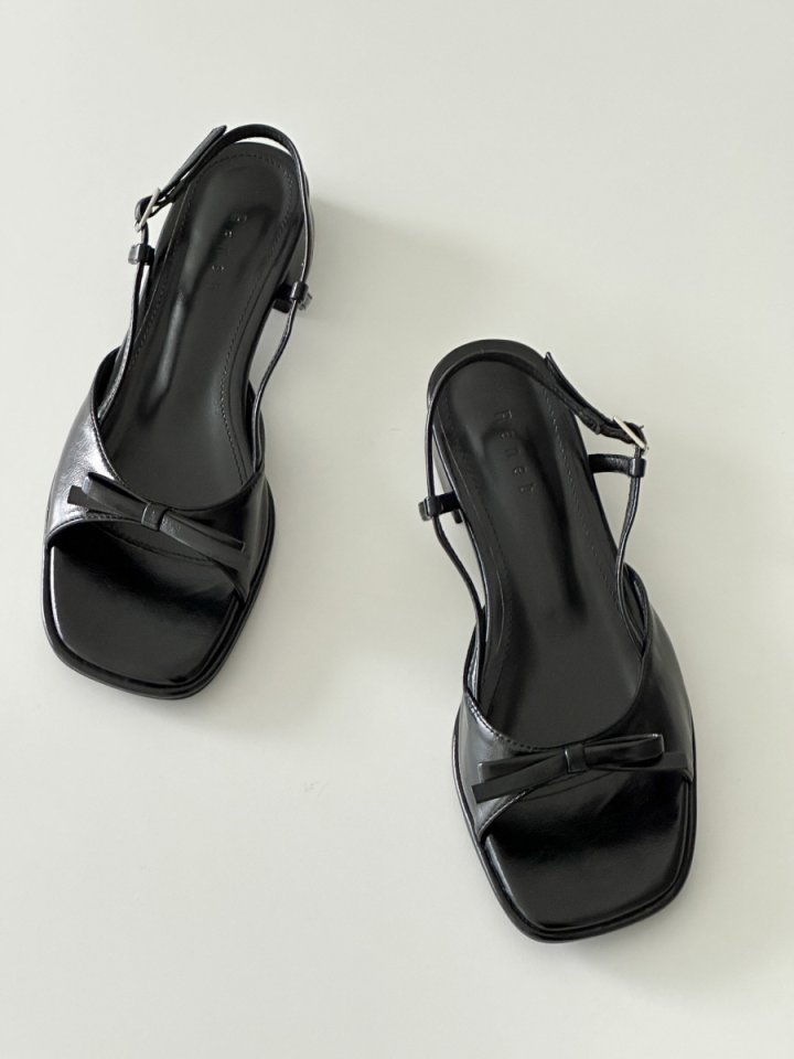 Vade - Korean Women Fashion - #momslook - New Summer Strap Square Ribbon Sandals - 3