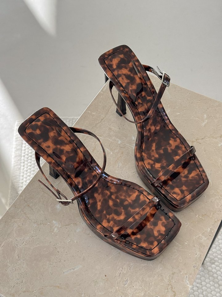 Vade - Korean Women Fashion - #momslook - Basic Square Platform Kabushi Kill Heels - 8