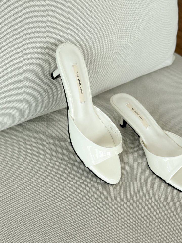 Vade - Korean Women Fashion - #momslook - Round Low Heel Mule Sandals Heel - 6