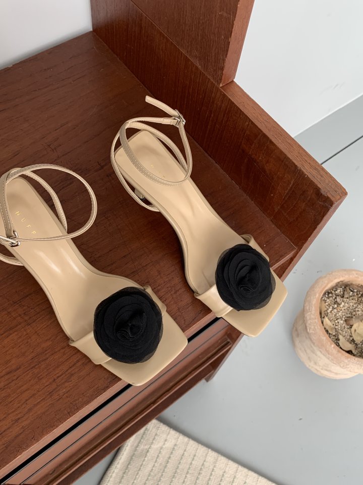 Vade - Korean Women Fashion - #womensfashion - Flower Sandals Heel - 4