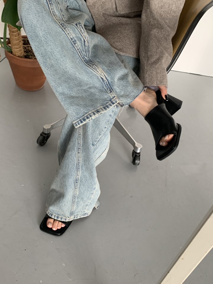 Vade - Korean Women Fashion - #momslook - Square Open-Toe Sandals Heel - 8