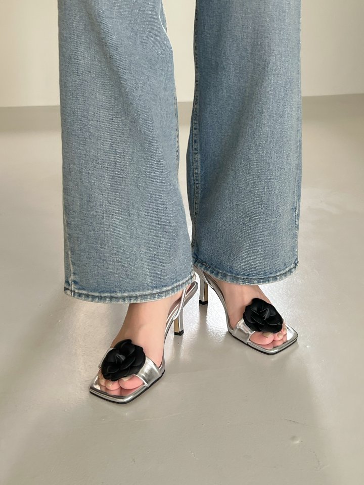 Vade - Korean Women Fashion - #momslook - Square Flower Mule Sandals Heel - 3