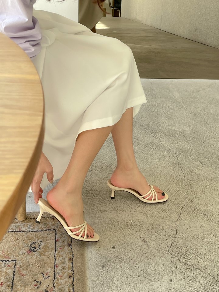 Vade - Korean Women Fashion - #momslook - Sandals Round Twisted Mule Heel - 12