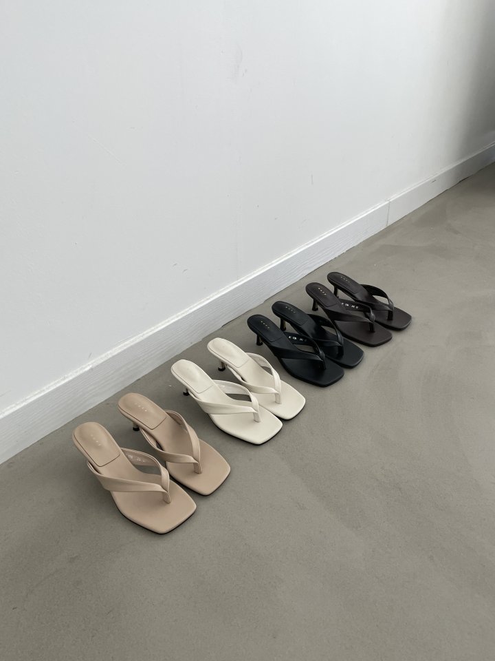 Vade - Korean Women Fashion - #momslook - Square Flip-Flop Sandals Mule Heel