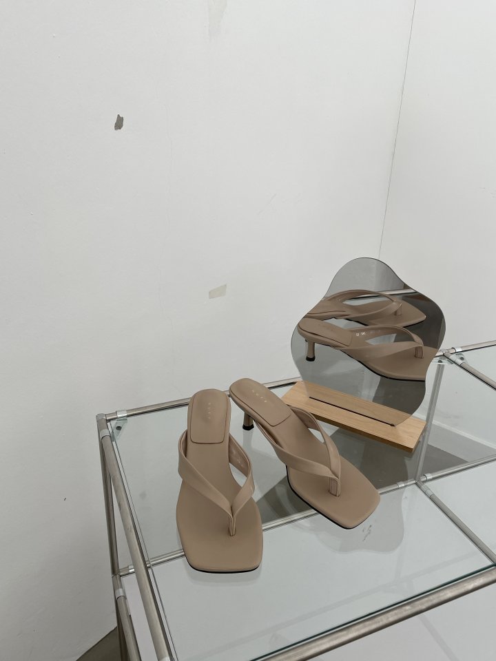 Vade - Korean Women Fashion - #momslook - Square Flip-Flop Sandals Mule Heel - 3