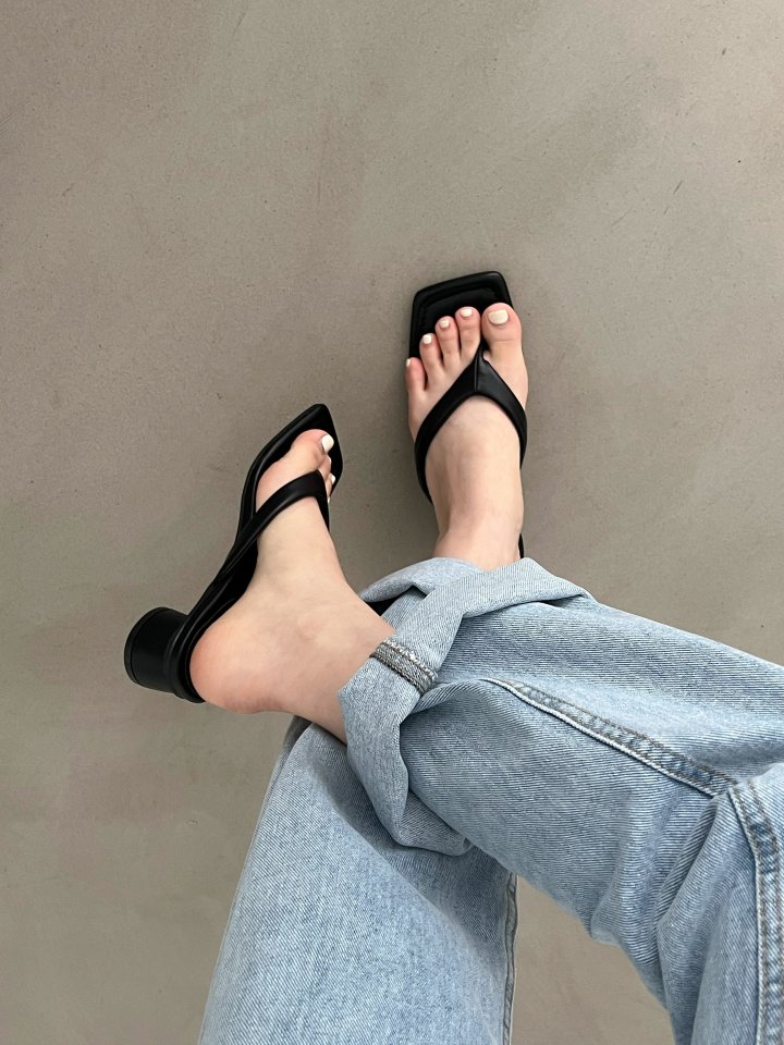 Vade - Korean Women Fashion - #momslook - Round Heel Square Flip-Flop Sandals Heel - 12
