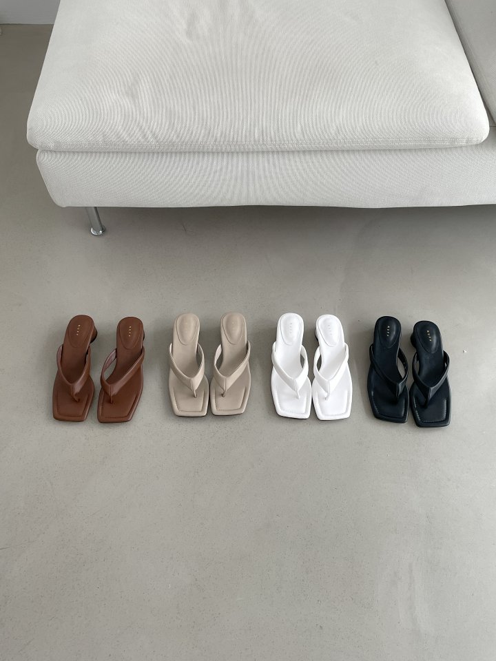 Vade - Korean Women Fashion - #womensfashion - Round Heel Square Flip-Flop Sandals Heel - 4