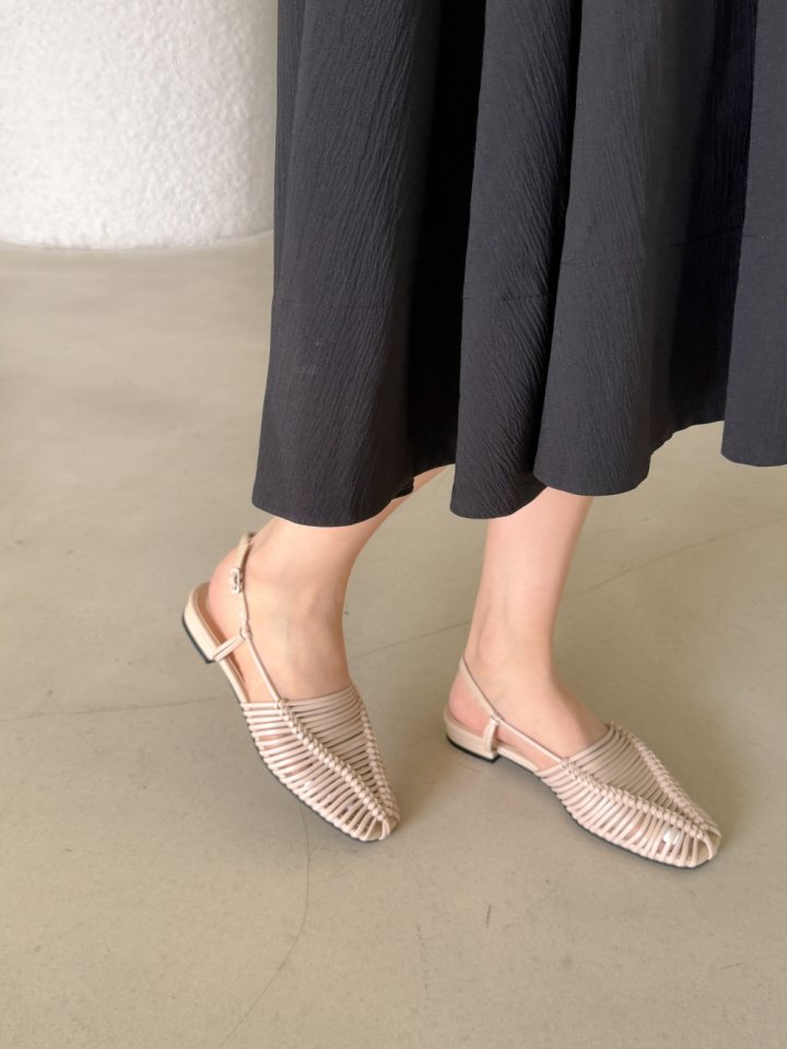 Vade - Korean Women Fashion - #womensfashion - Round Square Slingback Heel - 4