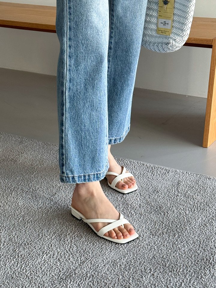 Vade - Korean Women Fashion - #thelittlethings - Low Heel Slipper Sandals - 4