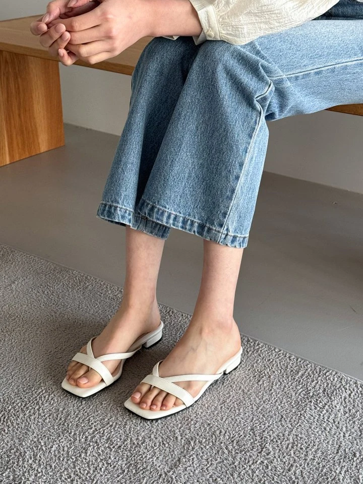 Vade - Korean Women Fashion - #momslook - Low Heel Slipper Sandals - 6