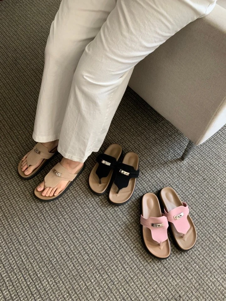 Vade - Korean Women Fashion - #momslook - Summer Thong Gold Decor Round Slippers - 11