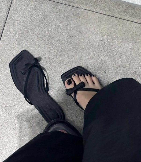 Vade - Korean Women Fashion - #momslook - Open-toe Toe Point Slipper Ribbon Sandals - 3