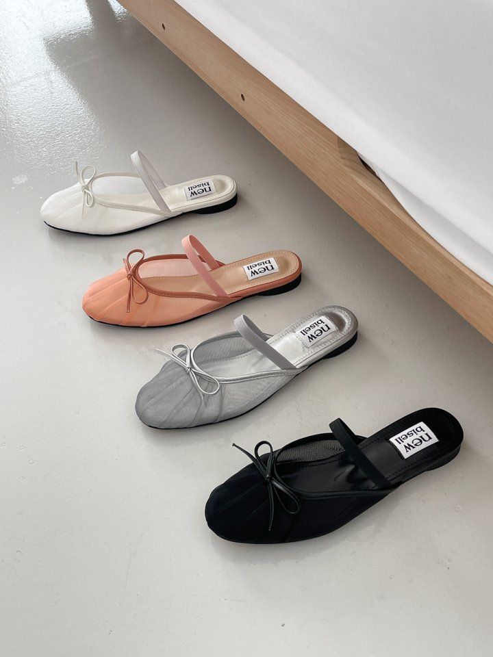 Vade - Korean Women Fashion - #momslook - Basic Ribbon Mary Jane Bloafer Flats - 9