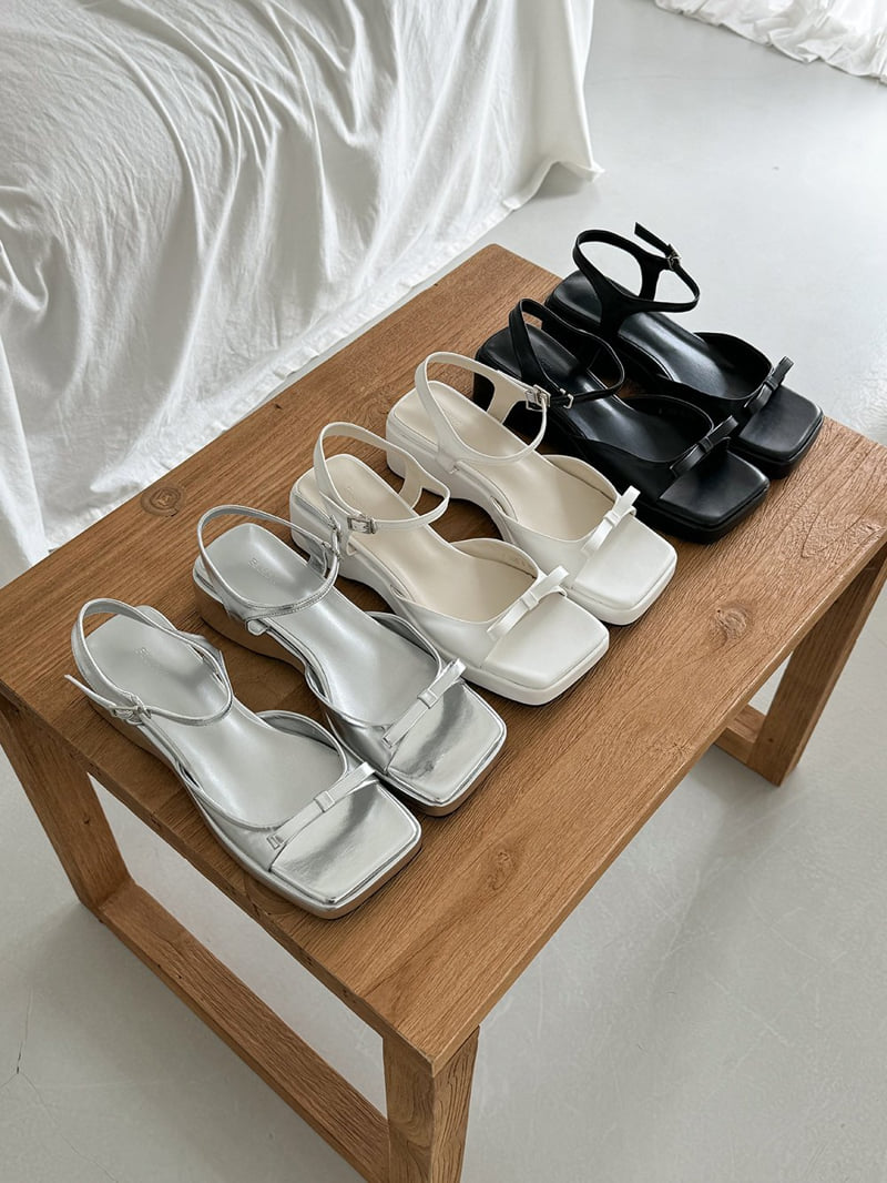 Vade - Korean Women Fashion - #momslook - Sandals Platform Square Buckle Decor Heels - 12