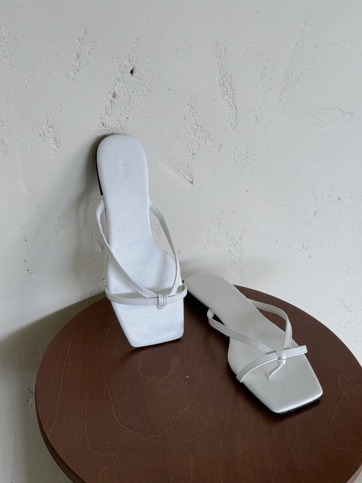 Vade - Korean Women Fashion - #pursuepretty - Slim Flip-Flop Slipper Sandals - 11