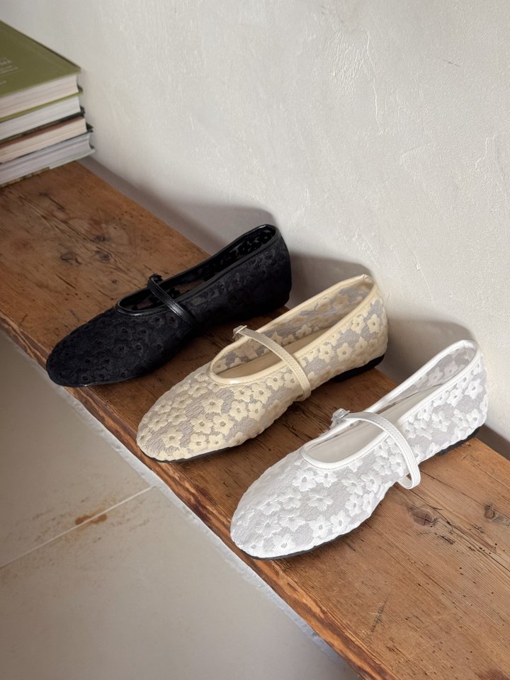 Vade - Korean Women Fashion - #pursuepretty - Mesh Strap Floral Flat - 2