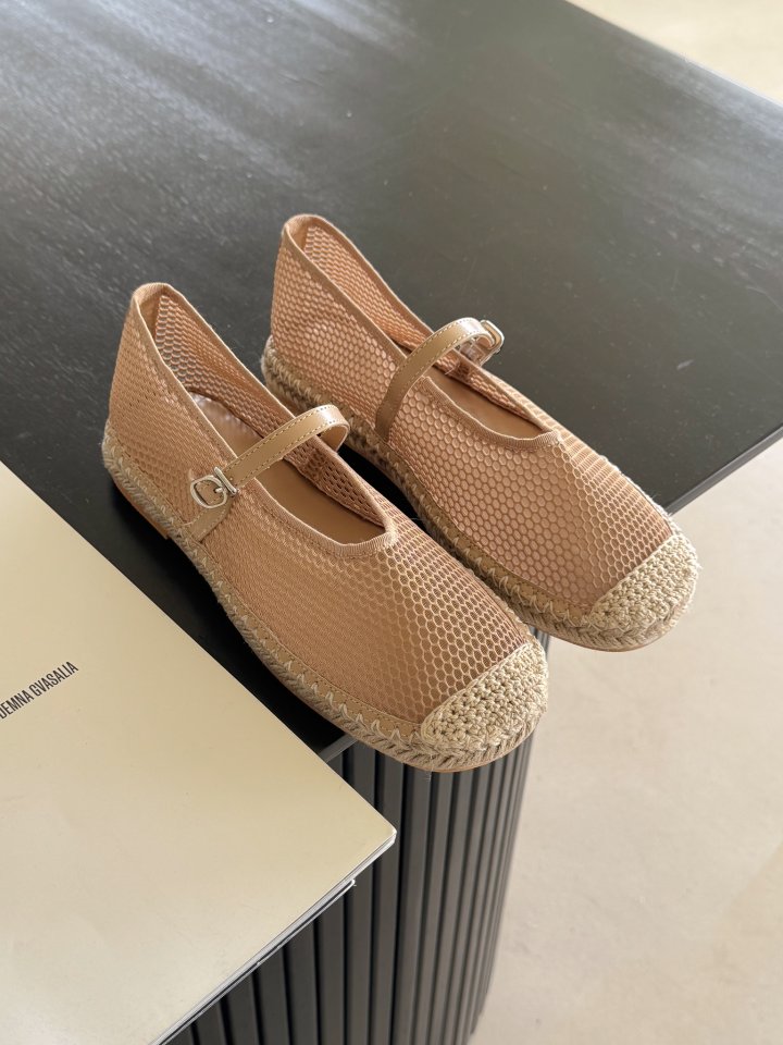 Vade - Korean Women Fashion - #pursuepretty - Rattan Flower Mary Jane Mesh Flat