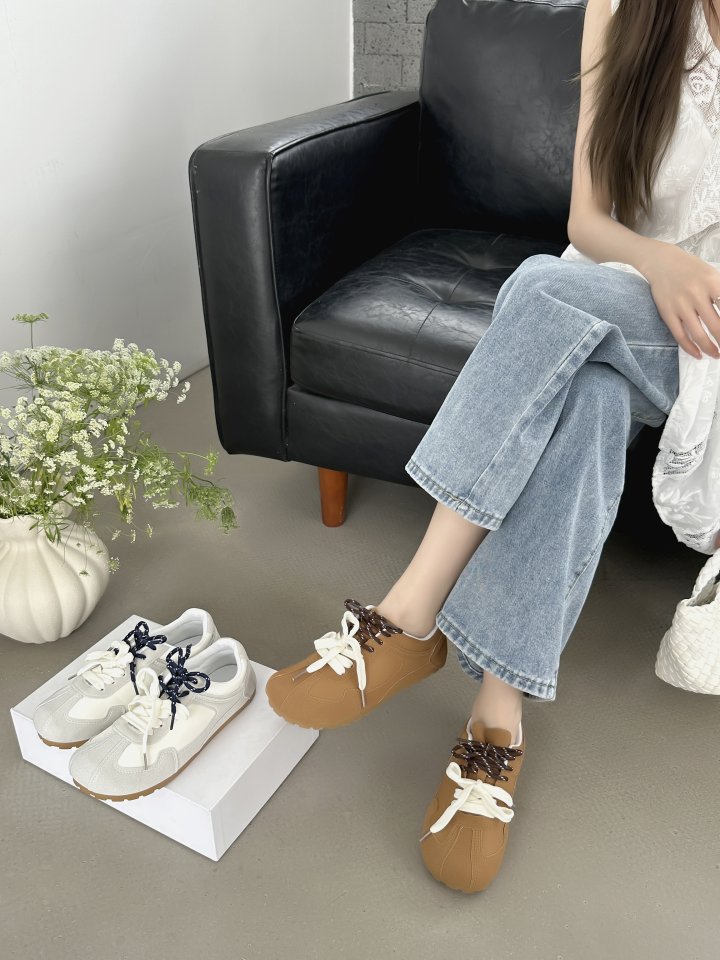 Vade - Korean Women Fashion - #pursuepretty - Sneakers Basic Two Laces - 3