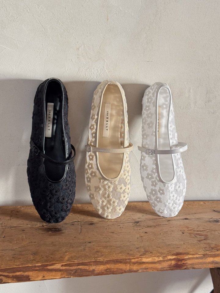 Vade - Korean Women Fashion - #restrostyle - Mesh Strap Floral Flat - 3