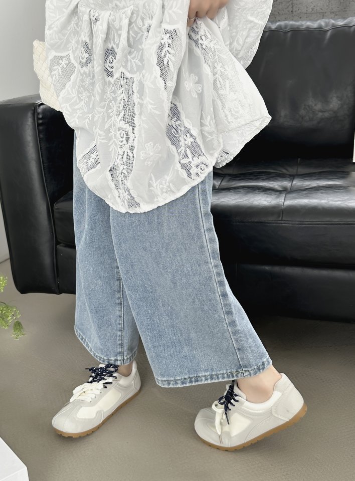 Vade - Korean Women Fashion - #pursuepretty - Sneakers Basic Two Laces - 4