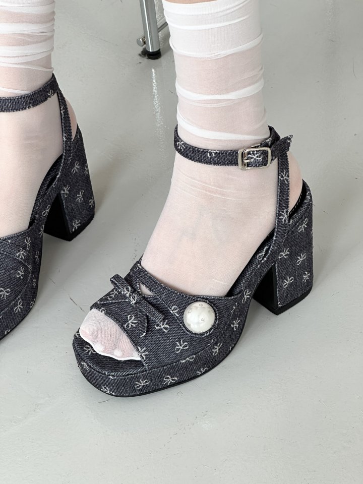 Vade - Korean Women Fashion - #restrostyle - Chunky Pearl Ribbon Sandals Heels - 2