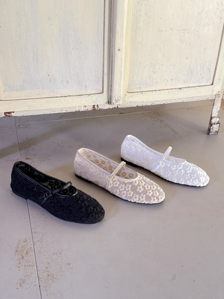 Vade - Korean Women Fashion - #restrostyle - Mesh Strap Floral Flat - 4