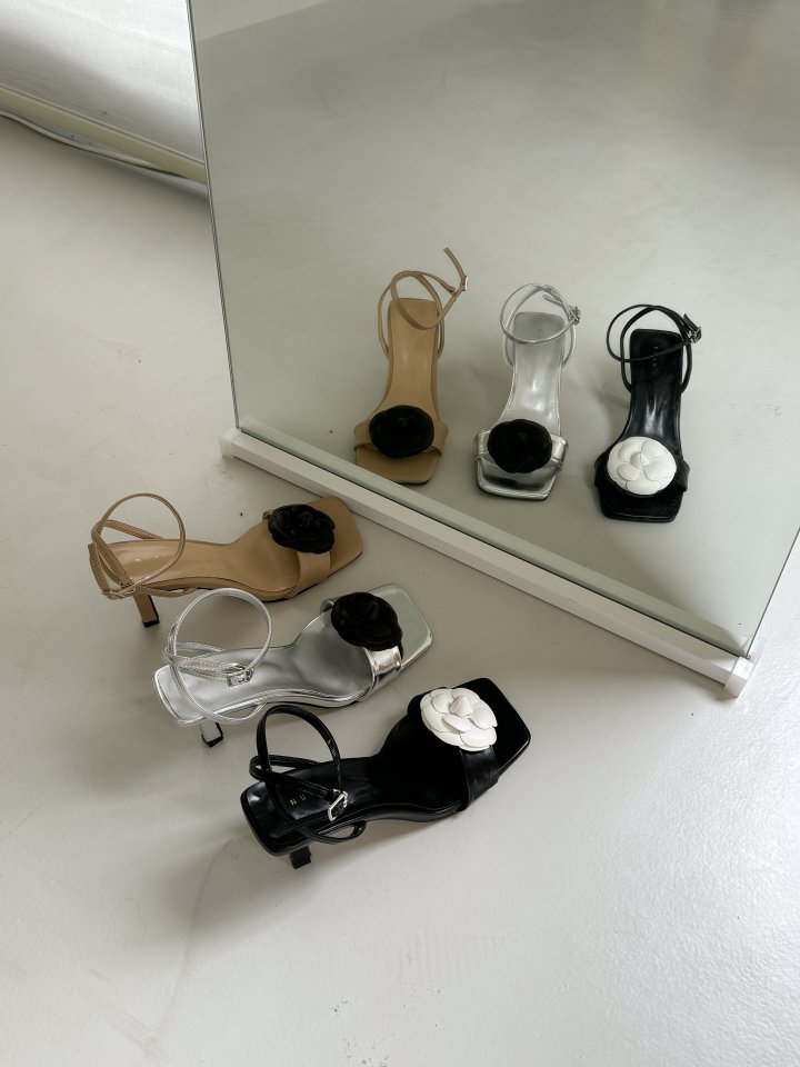 Vade - Korean Women Fashion - #romanticstyle - Square Flower Mule Sandals Heel - 9