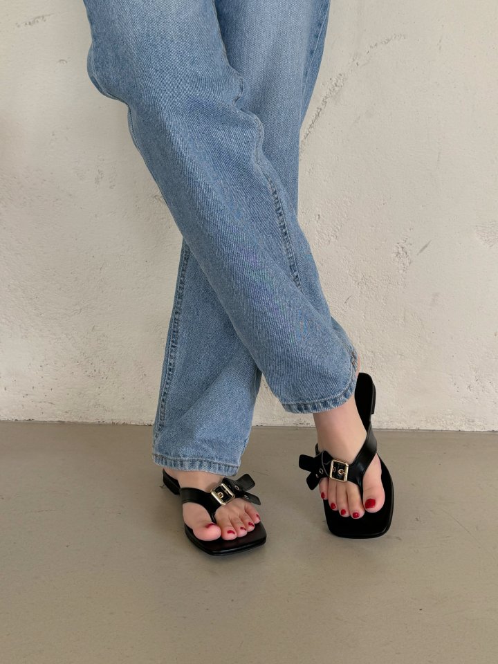 Vade - Korean Women Fashion - #shopsmall - Point Velcro Flip-Flop Sandals - 7