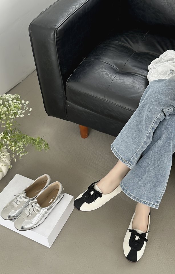 Vade - Korean Women Fashion - #shopsmall - Sneakers Flat Round - 8