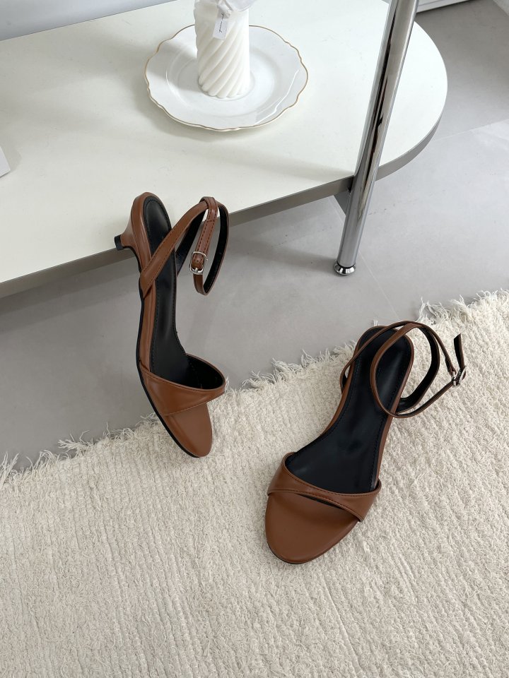 Vade - Korean Women Fashion - #romanticstyle - Mary Jane Round Strap Sandals - 4