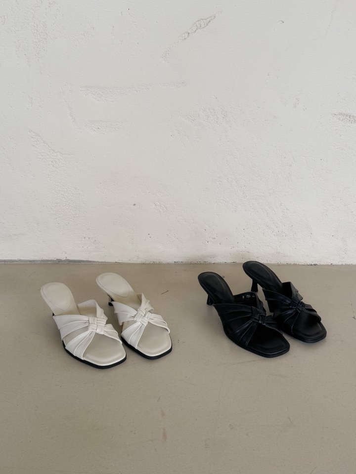 Vade - Korean Women Fashion - #thatsdarling - Basic Twisted Sandals - 12