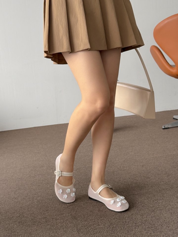 Vade - Korean Women Fashion - #thatsdarling - Flower Round Mesh Flat - 3