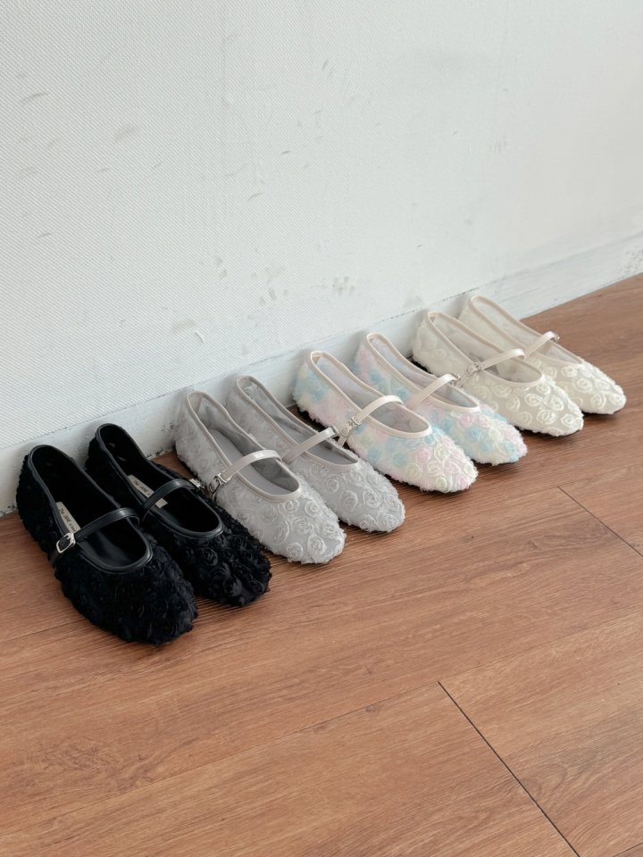 Vade - Korean Women Fashion - #thatsdarling - Round Mary Jane Flower Pattern Mesh Flat