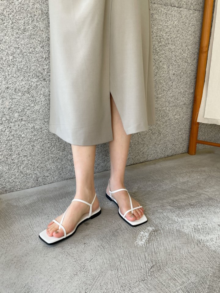 Vade - Korean Women Fashion - #thatsdarling - Low Heel Square Point Flip-Flop Sandals - 6