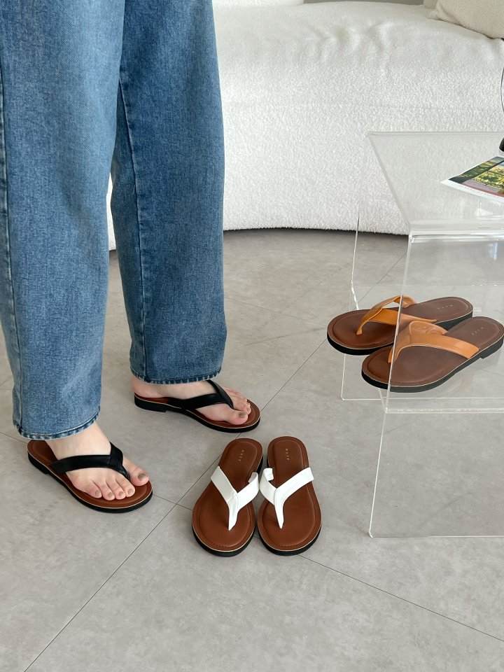 Vade - Korean Women Fashion - #thatsdarling - Summer Sandals Flip-Flop Slipper Low Heel Modern - 3