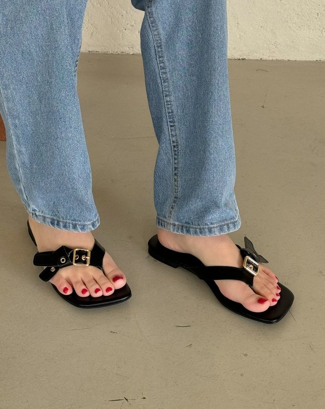 Vade - Korean Women Fashion - #thelittlethings - Point Velcro Flip-Flop Sandals - 9