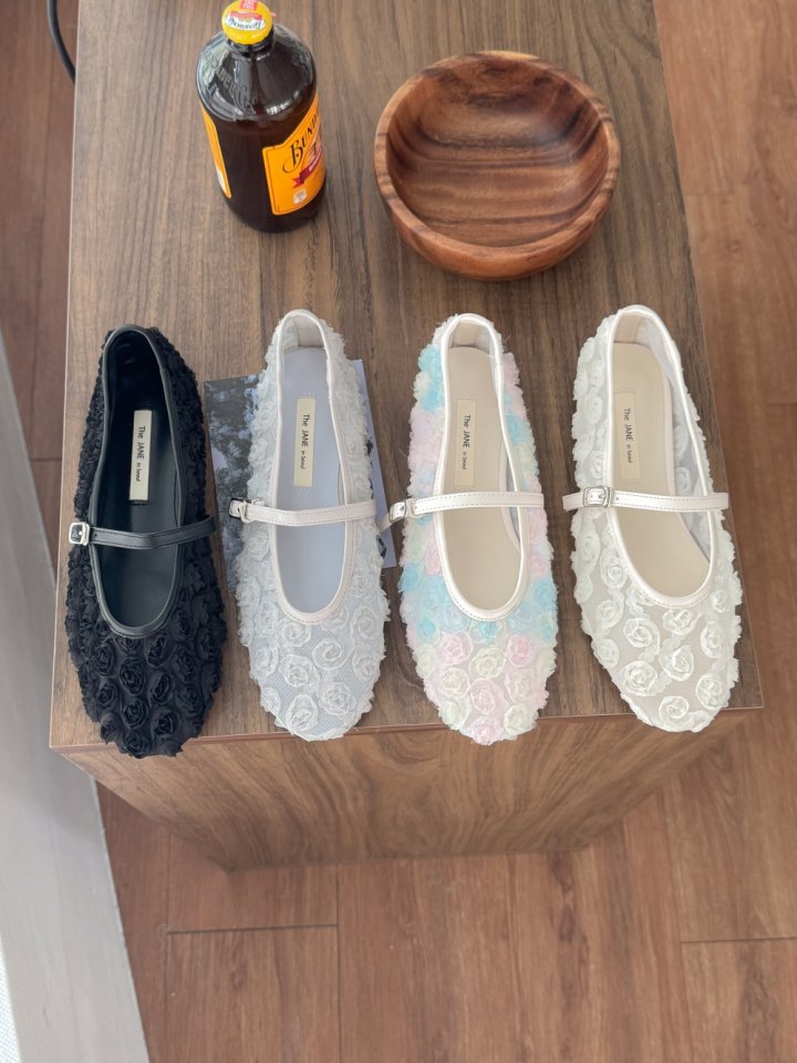Vade - Korean Women Fashion - #thelittlethings - Round Mary Jane Flower Pattern Mesh Flat - 2