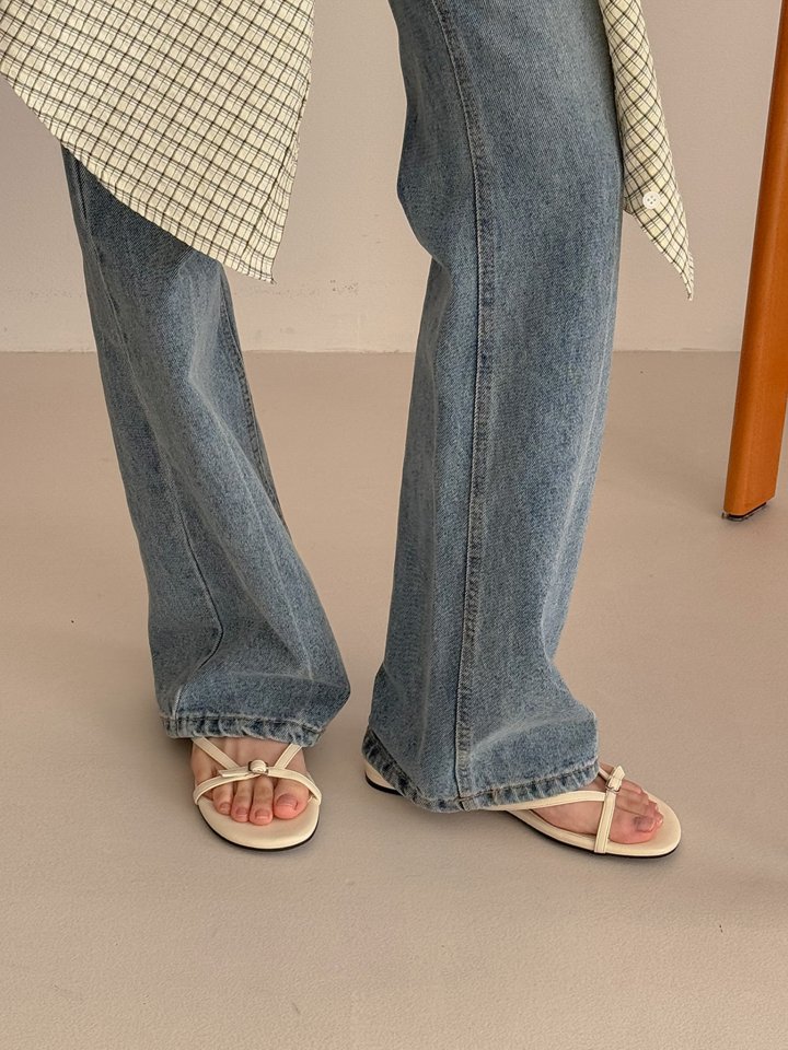 Vade - Korean Women Fashion - #thelittlethings - Buckle Strap Sandals Low Heel Slipper - 12